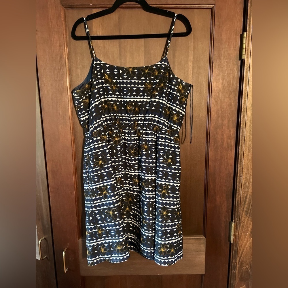 J. Crew tribal print with flowers short summer Dress EUC size 16 womens hawaiian
